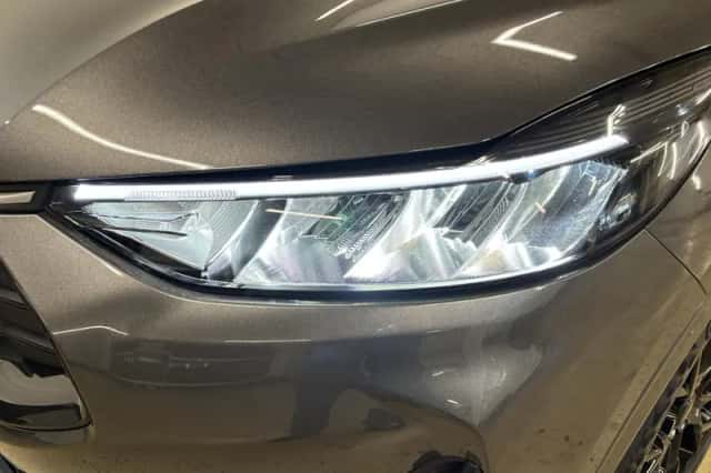 Ford Kuga (2025) thumbnail 3