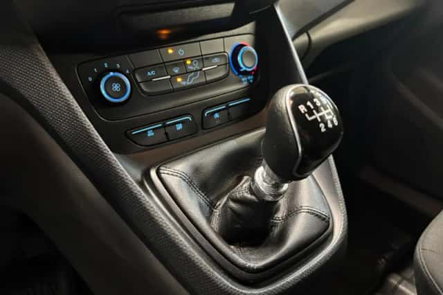 Ford Transit Connect (2021) thumbnail 9