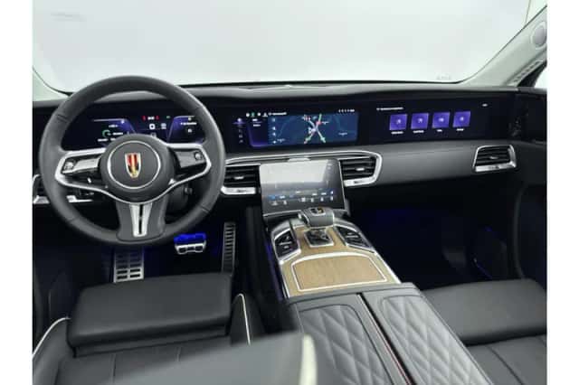 Hongqi E-HS9 (2023) thumbnail 3
