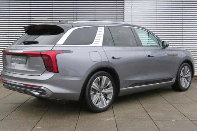 Hongqi E-HS9 (2023) thumbnail 2