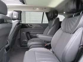 Hongqi E-HS9 (2023) thumbnail 12