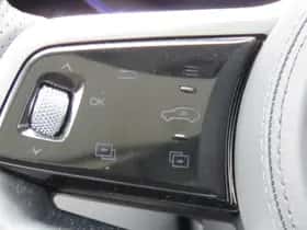 Hongqi E-HS9 (2023) thumbnail 17