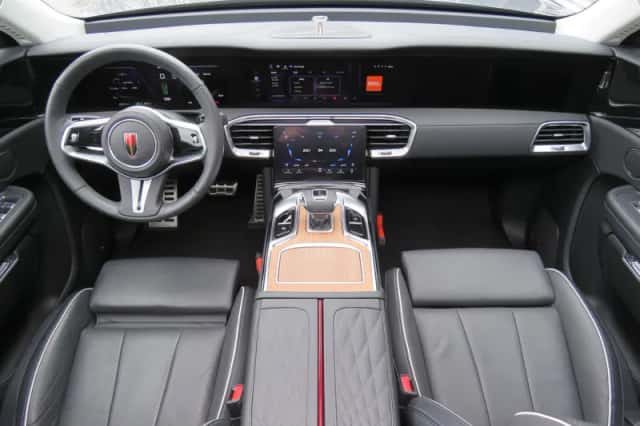 Hongqi E-HS9 (2023) thumbnail 3