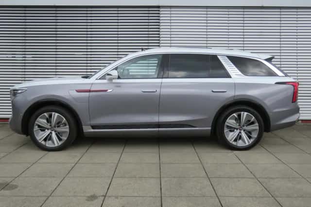 Hongqi E-HS9 (2023) thumbnail 6