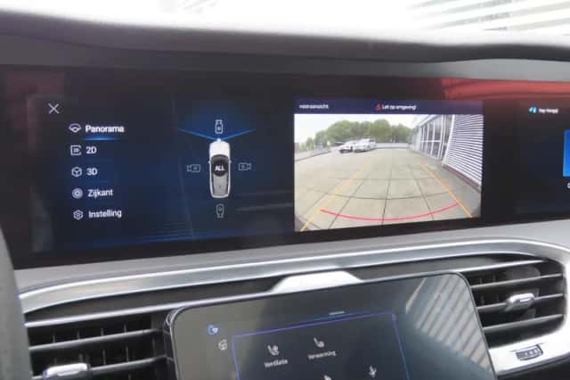 Hongqi E-HS9 (2023) thumbnail 8