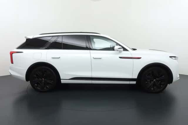 Hongqi E-HS9 (2023) thumbnail 23