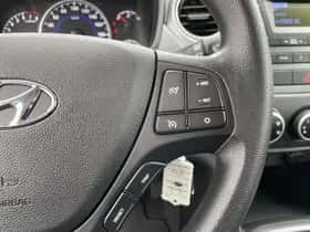 Hyundai i10 (2019) thumbnail 9