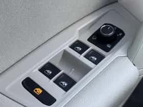 Volkswagen Tiguan (2019) thumbnail 15
