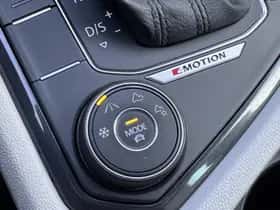 Volkswagen Tiguan (2019) thumbnail 21