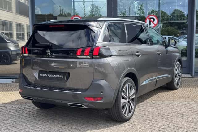 Peugeot 5008 (2021) thumbnail 2