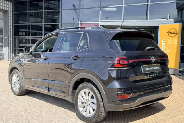 Volkswagen T-Cross (2019) thumbnail 2