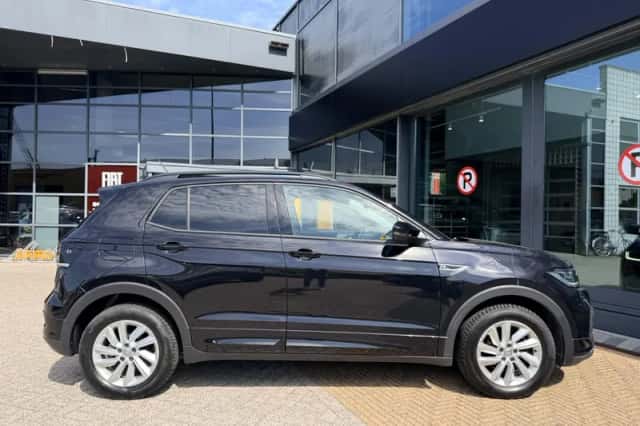 Volkswagen T-Cross (2019) thumbnail 6