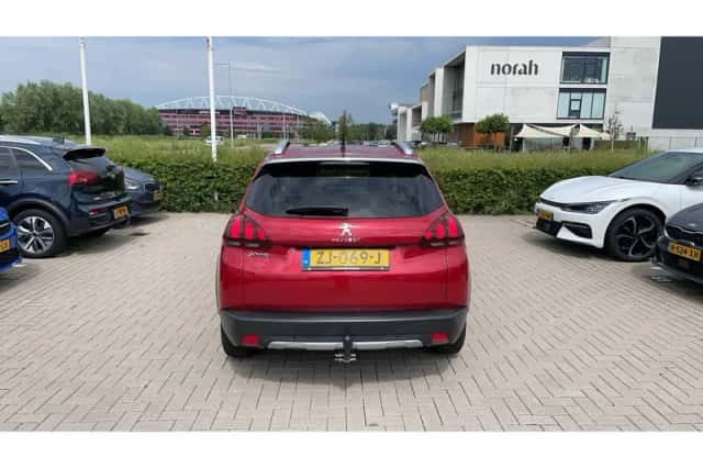 Peugeot 2008 (2019) thumbnail 3