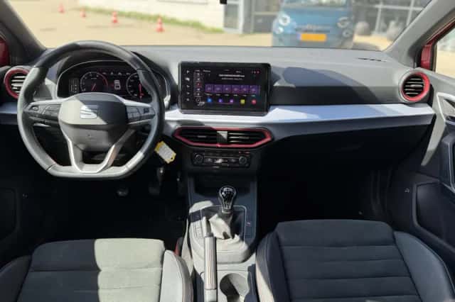 SEAT Ibiza (2023) thumbnail 3