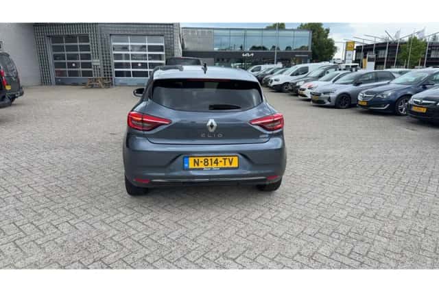Renault Clio (2021) thumbnail 3