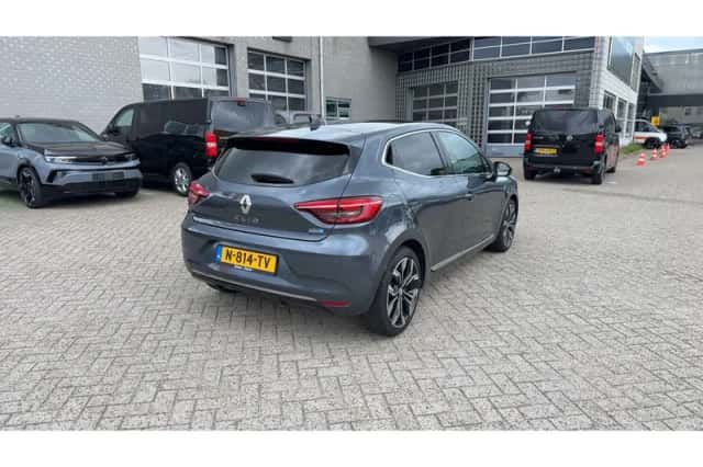Renault Clio (2021) thumbnail 4