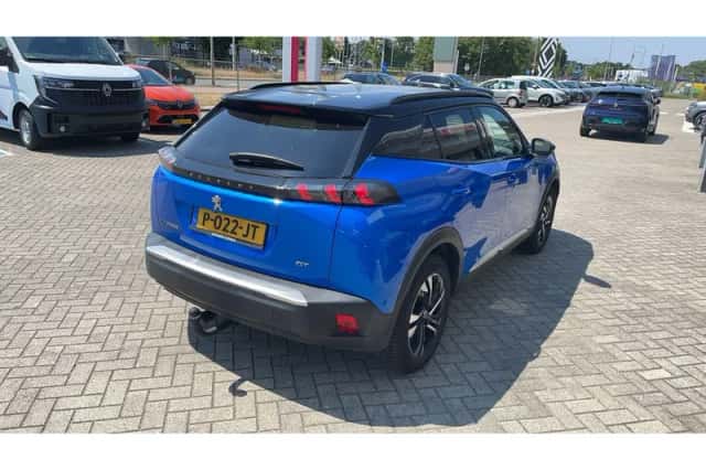 Peugeot e-2008 (2022) thumbnail 2