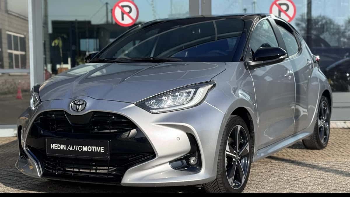 Toyota Yaris (2025) — foto 1