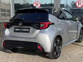 Toyota Yaris (2025) thumbnail 2