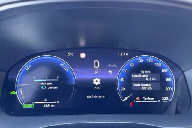 Toyota Yaris (2025) thumbnail 4