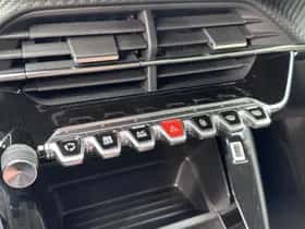 Peugeot 208 (2022) thumbnail 11