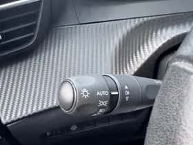 Peugeot 208 (2022) thumbnail 17
