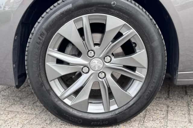 Peugeot 208 (2022) thumbnail 5