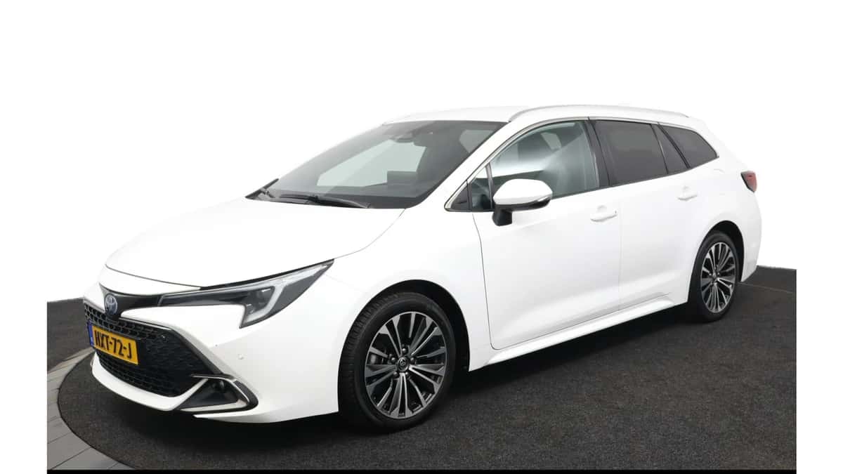 Toyota Corolla (2023) — foto 1