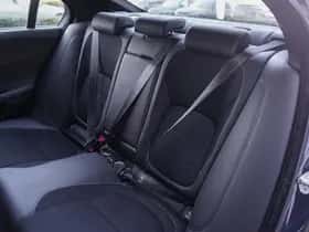 Jaguar XE (2019) thumbnail 13