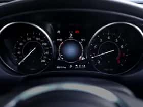 Jaguar XE (2019) thumbnail 17