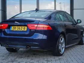 Jaguar XE (2019) thumbnail 6