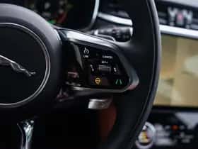 Jaguar F-Pace (2025) thumbnail 16