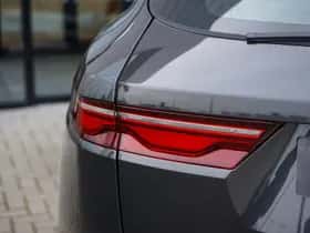 Jaguar F-Pace (2025) thumbnail 5