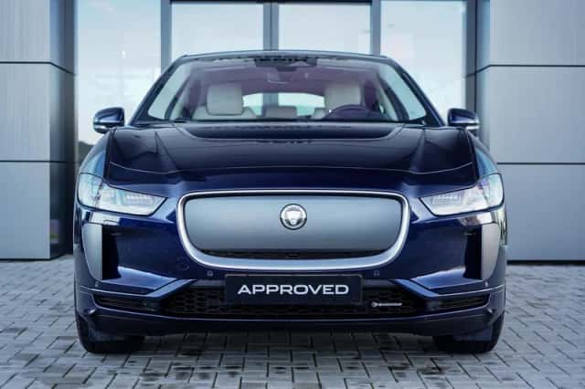 Jaguar I-Pace (2023) thumbnail 2
