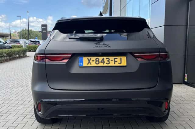 Jaguar F-Pace (2022) thumbnail 5