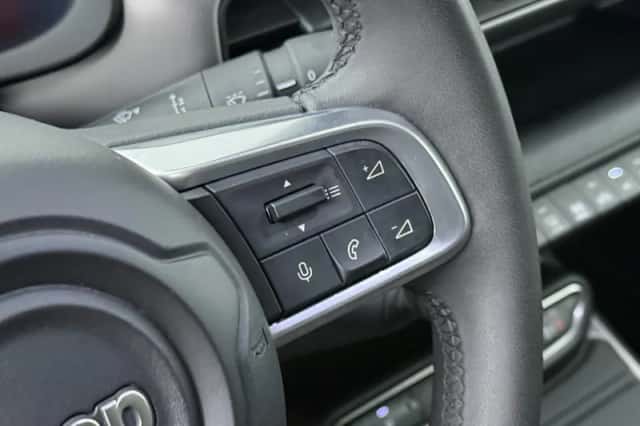 Jeep Avenger (2024) thumbnail 17