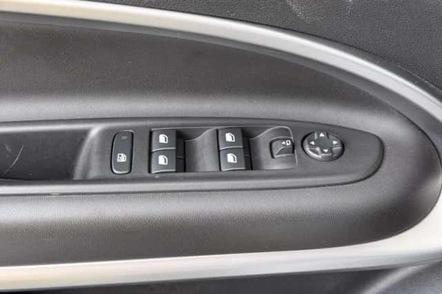 Jeep Avenger (2024) thumbnail 24