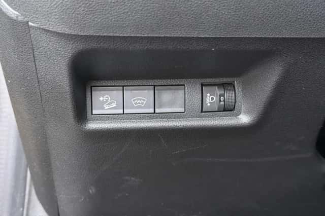 Jeep Avenger (2024) thumbnail 25