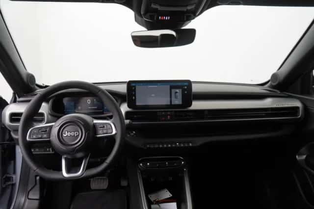 Jeep Avenger (2026) thumbnail 2