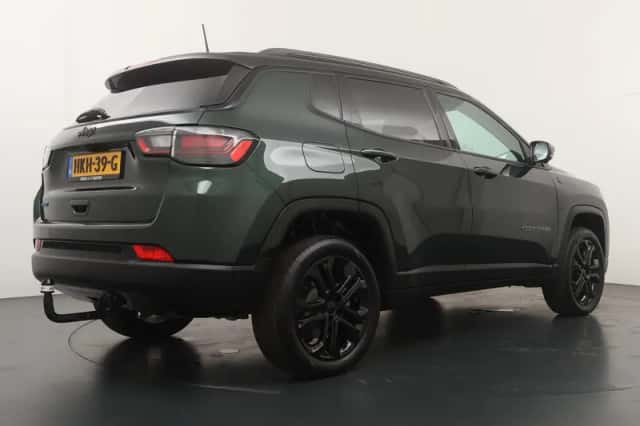 Jeep Compass (2025) thumbnail 2