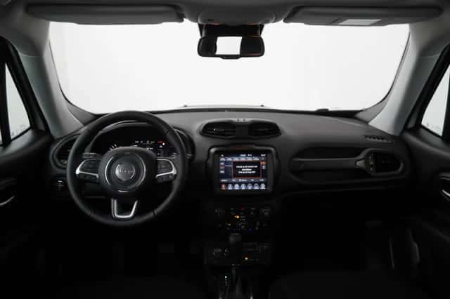 Jeep Renegade (2024) thumbnail 2