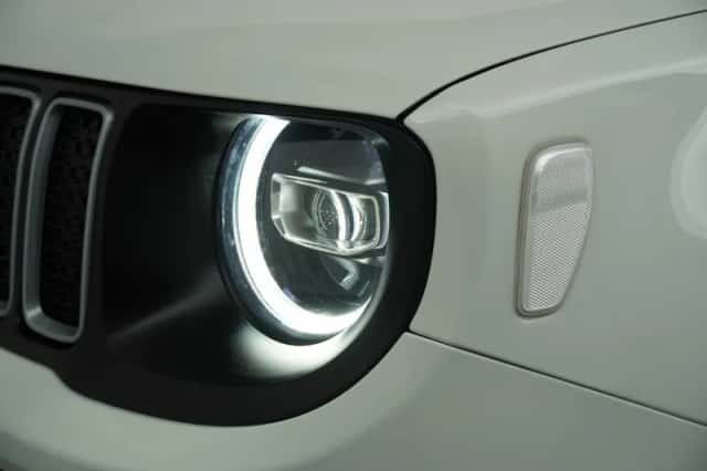 Jeep Renegade (2024) thumbnail 13