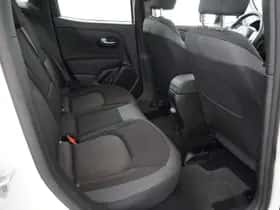 Jeep Renegade (2024) thumbnail 18
