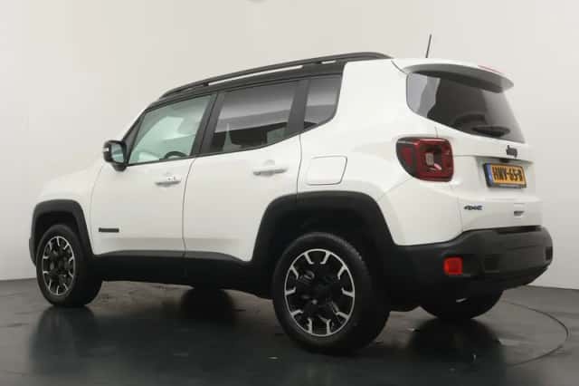 Jeep Renegade (2024) thumbnail 3