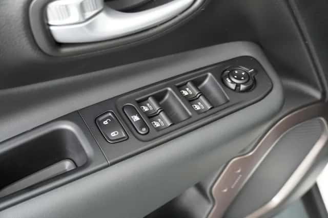 Jeep Renegade (2024) thumbnail 22