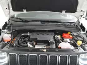 Jeep Renegade (2024) thumbnail 32