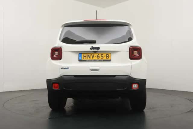 Jeep Renegade (2024) thumbnail 8
