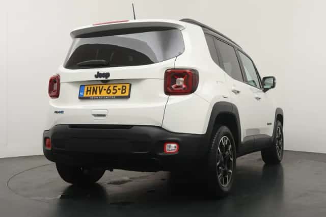 Jeep Renegade (2024) thumbnail 9