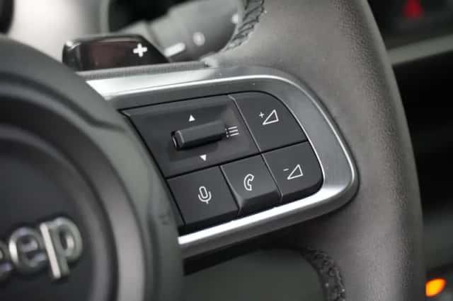 Jeep Avenger (2024) thumbnail 17