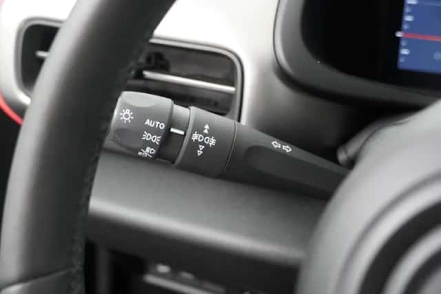 Jeep Avenger (2024) thumbnail 25